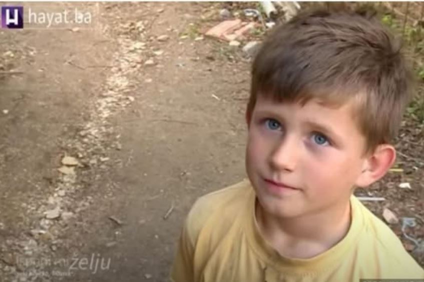Ovo je potresna priča koja oslikava tešku sudbinu mnoge djece suočene s napuštanjem i siromaštvom Ovo je potresna priča koja oslikava tešku sudbinu mnoge djece suočene s napuštanjem i siromaštvom